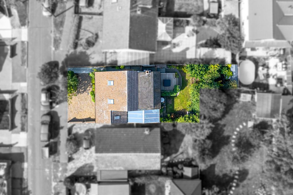 Property photo 2 of 41