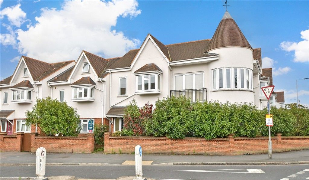 Property photo 1 of 14 External Web