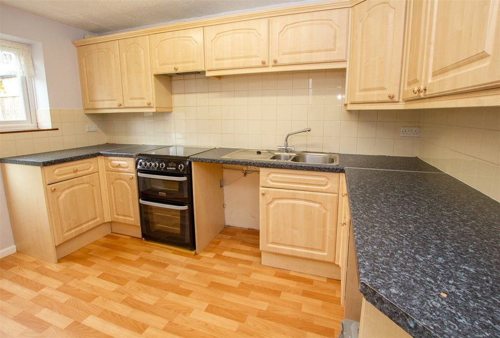 Property photo 2 of 13 Kitchen