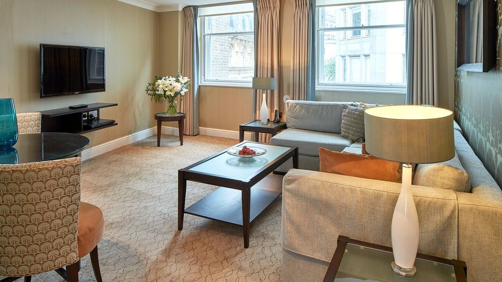Property photo 1 of 8 Cch_Deluxe-1-Bedroom_Cblock-Reception.Jpg