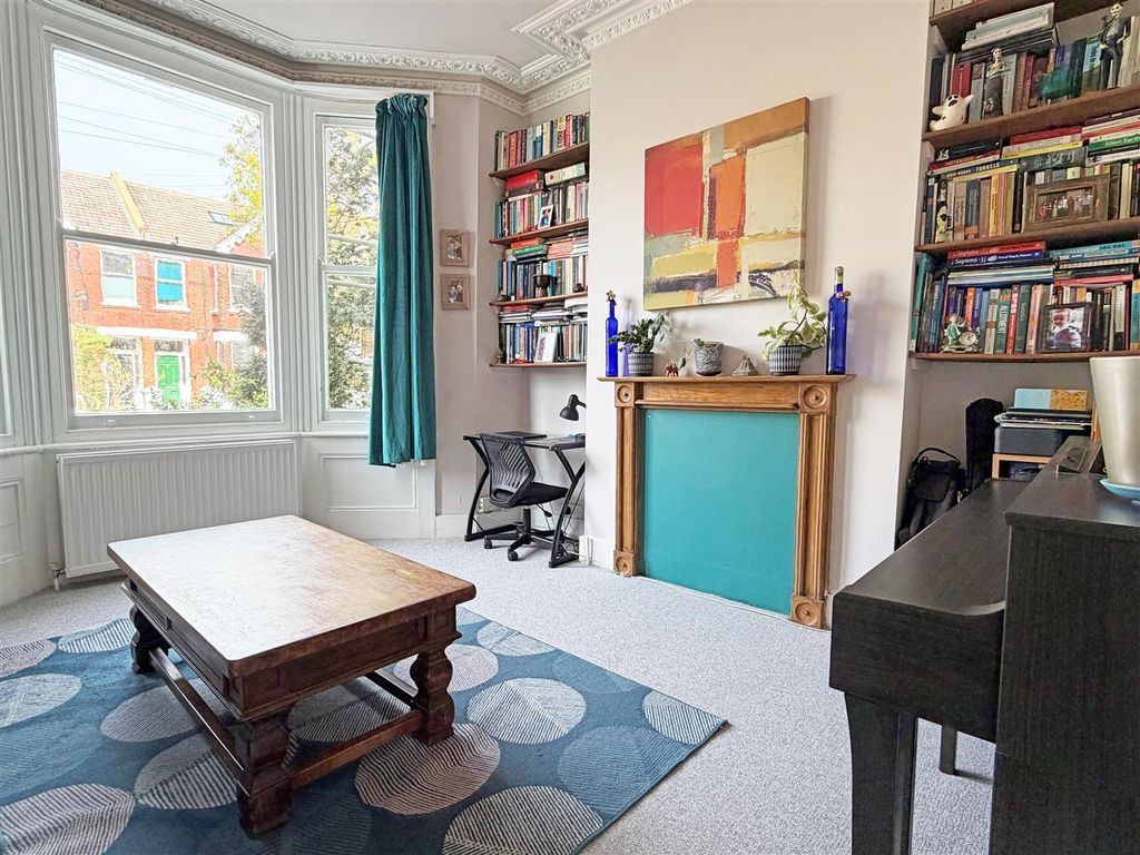 Property photo 2 of 10 Lou1A.Jpg