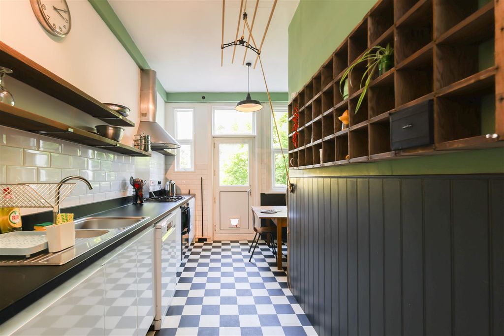 Property photo 3 of 19 Kitchen Diner