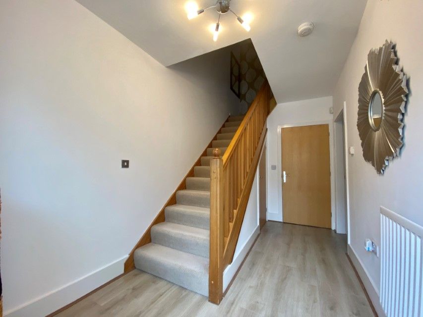Property photo 3 of 28