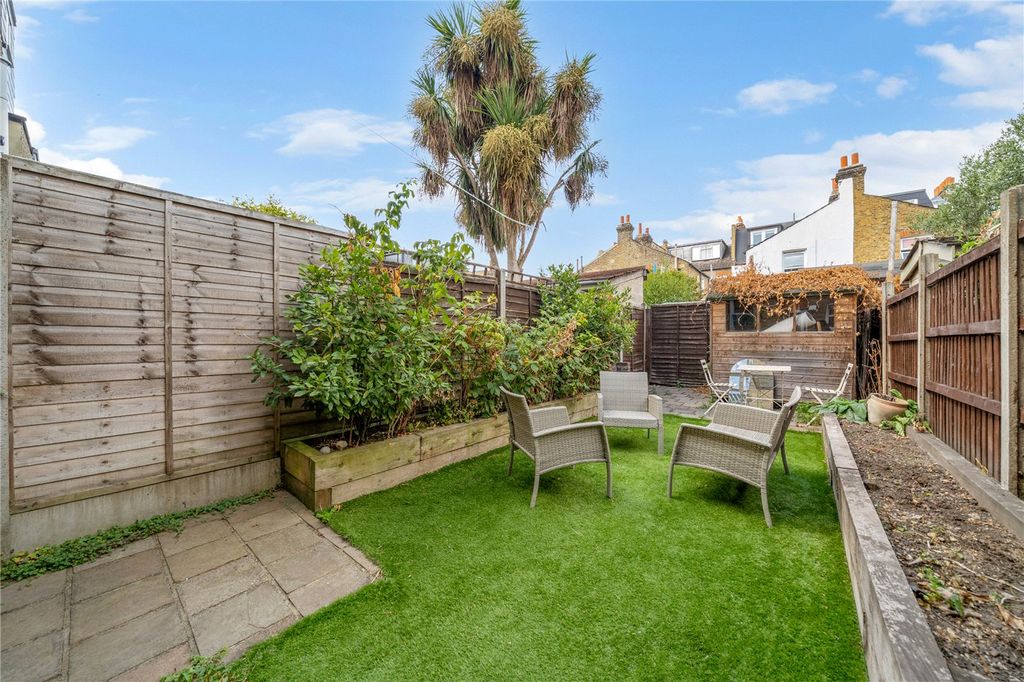 Property photo 2 of 10 Picture No. 20