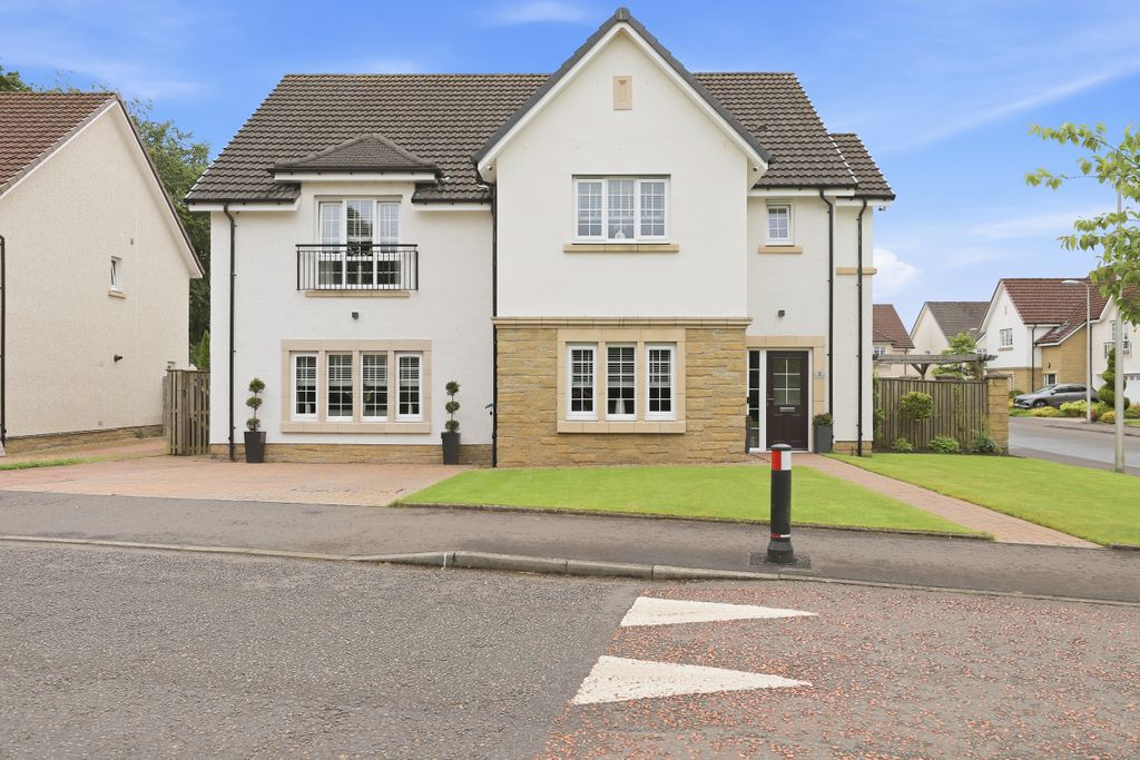 Property photo 1 of 63