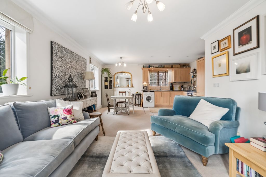 Property photo 2 of 16