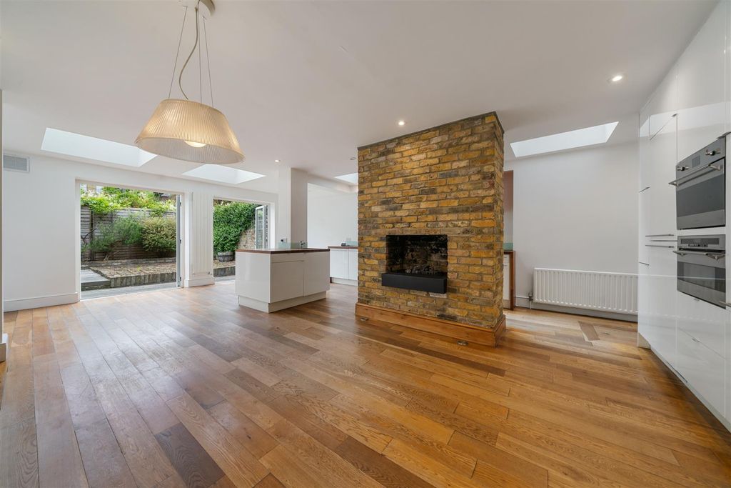 Property photo 1 of 12 1.Jpg