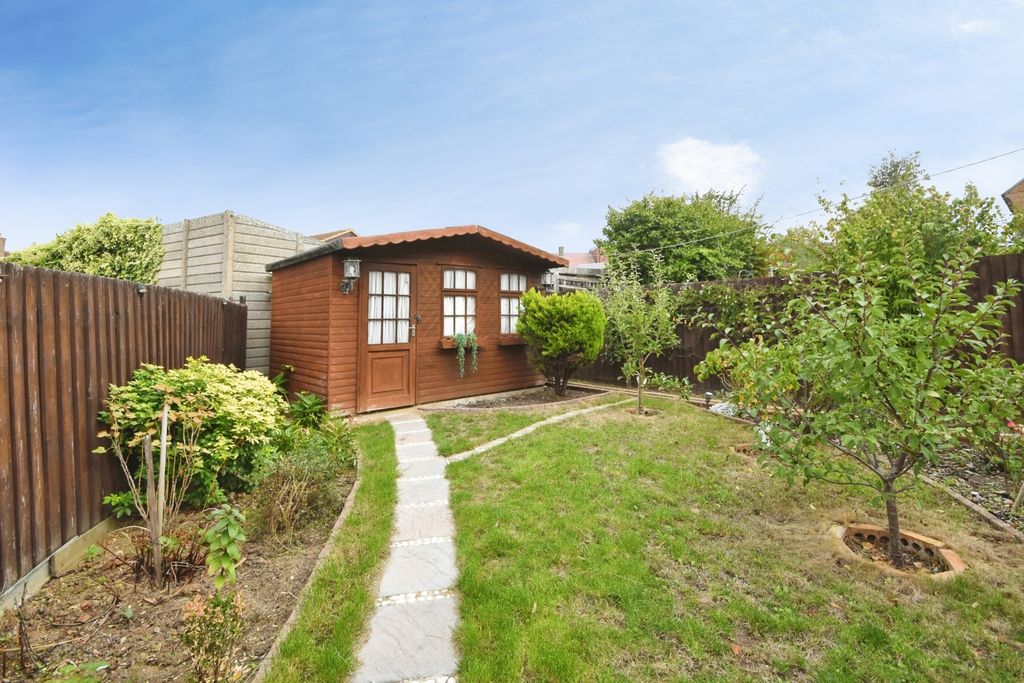 Property photo 3 of 24 Pbox-Img.Jpg