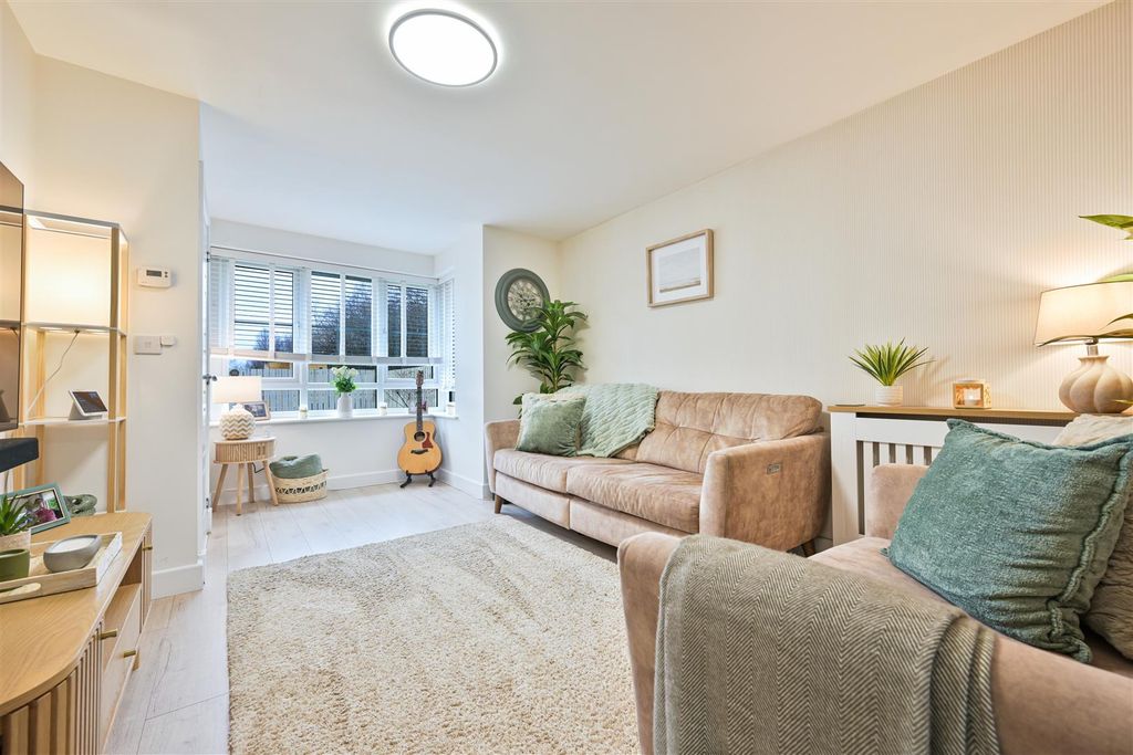 Property photo 3 of 30