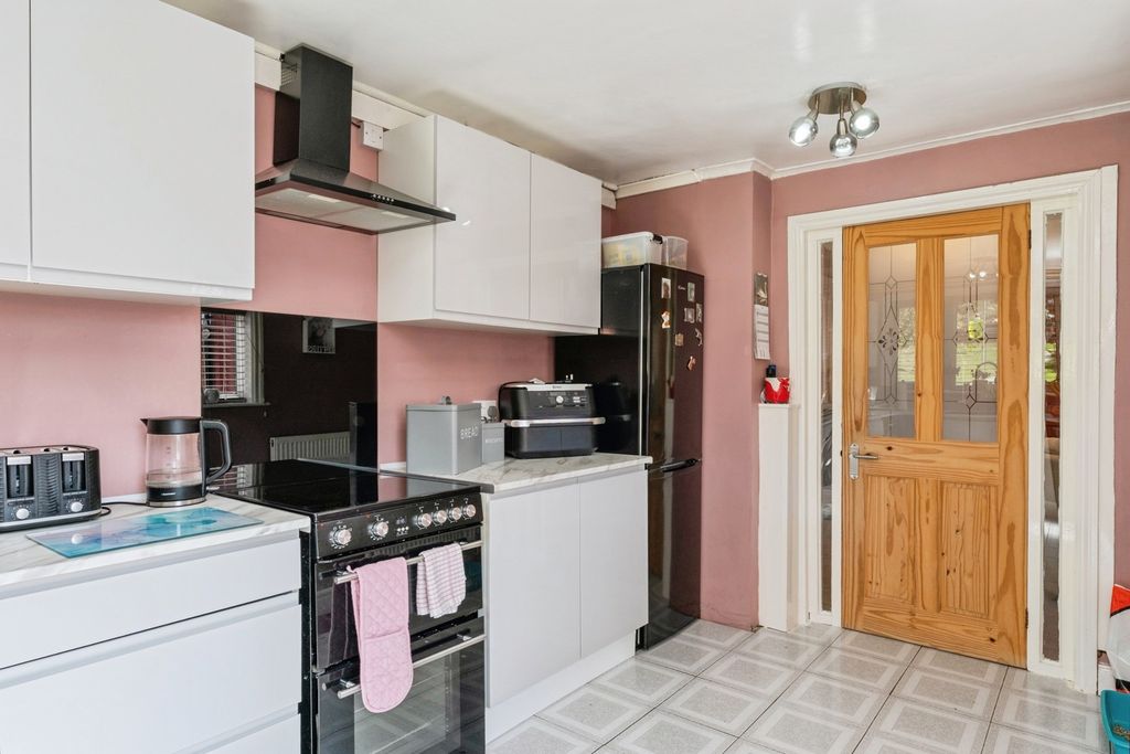 Property photo 2 of 19 Pbox-Img.Jpg