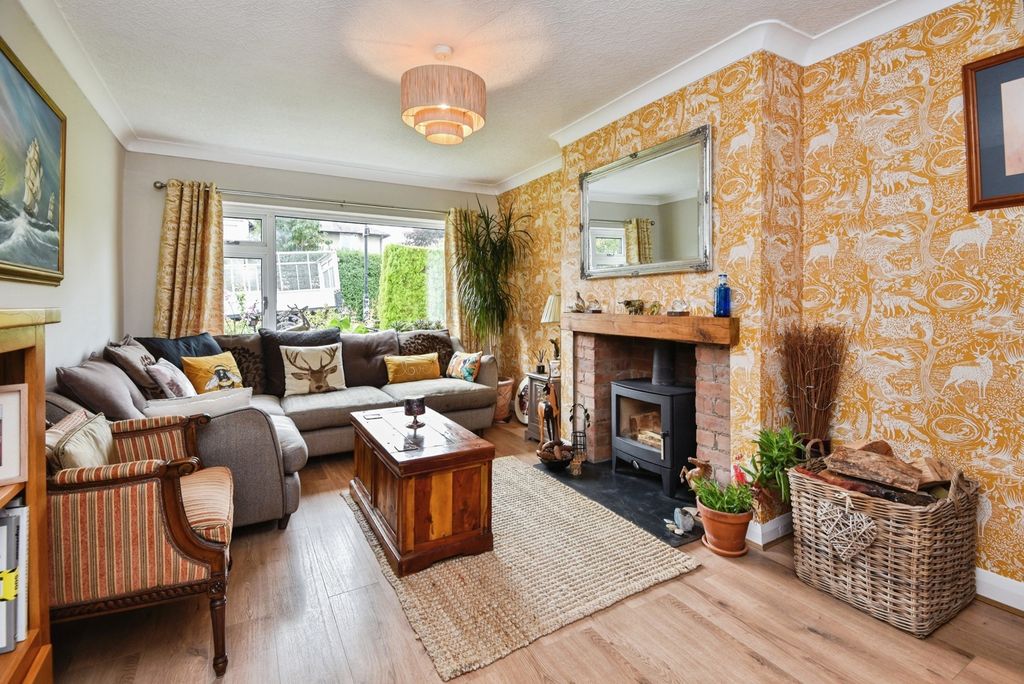 Property photo 2 of 17 Living Room