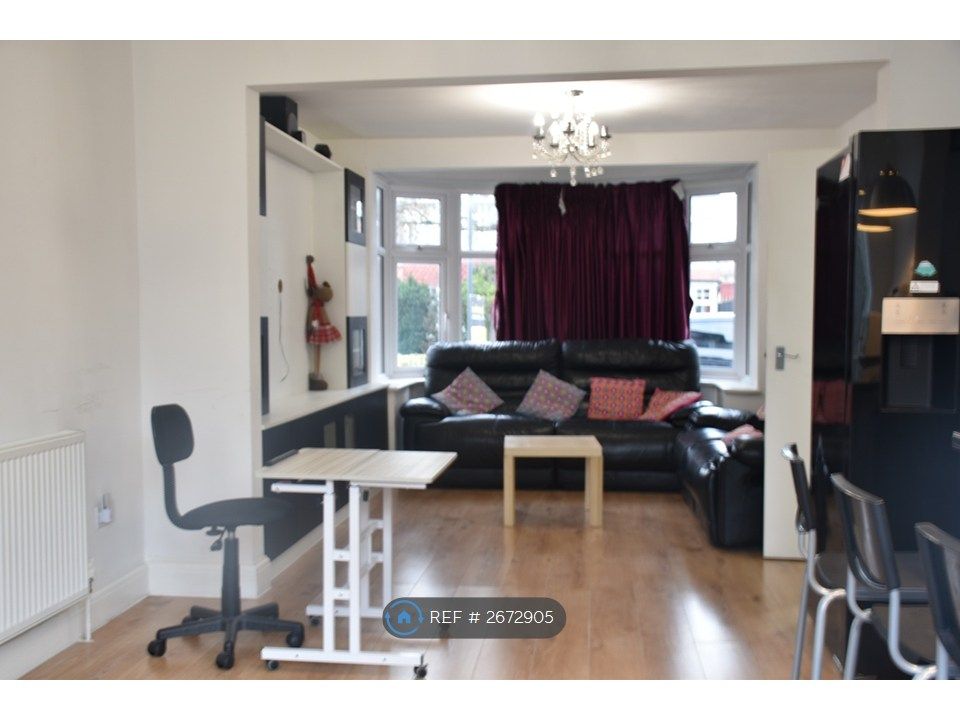 Property photo 2 of 6 Living Room