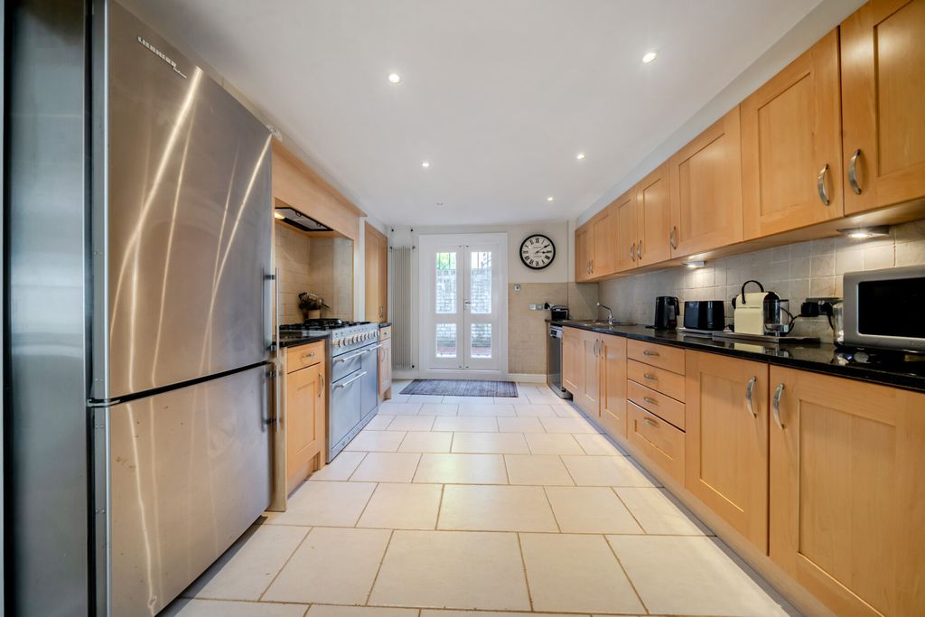 Property photo 3 of 42 1457455-22-6A04A6...