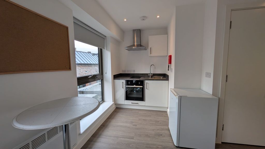 Property photo 2 of 15 Kitchen