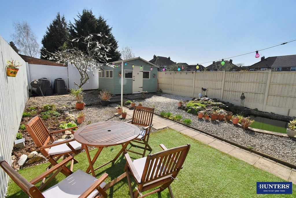 Property photo 3 of 17 Garden
