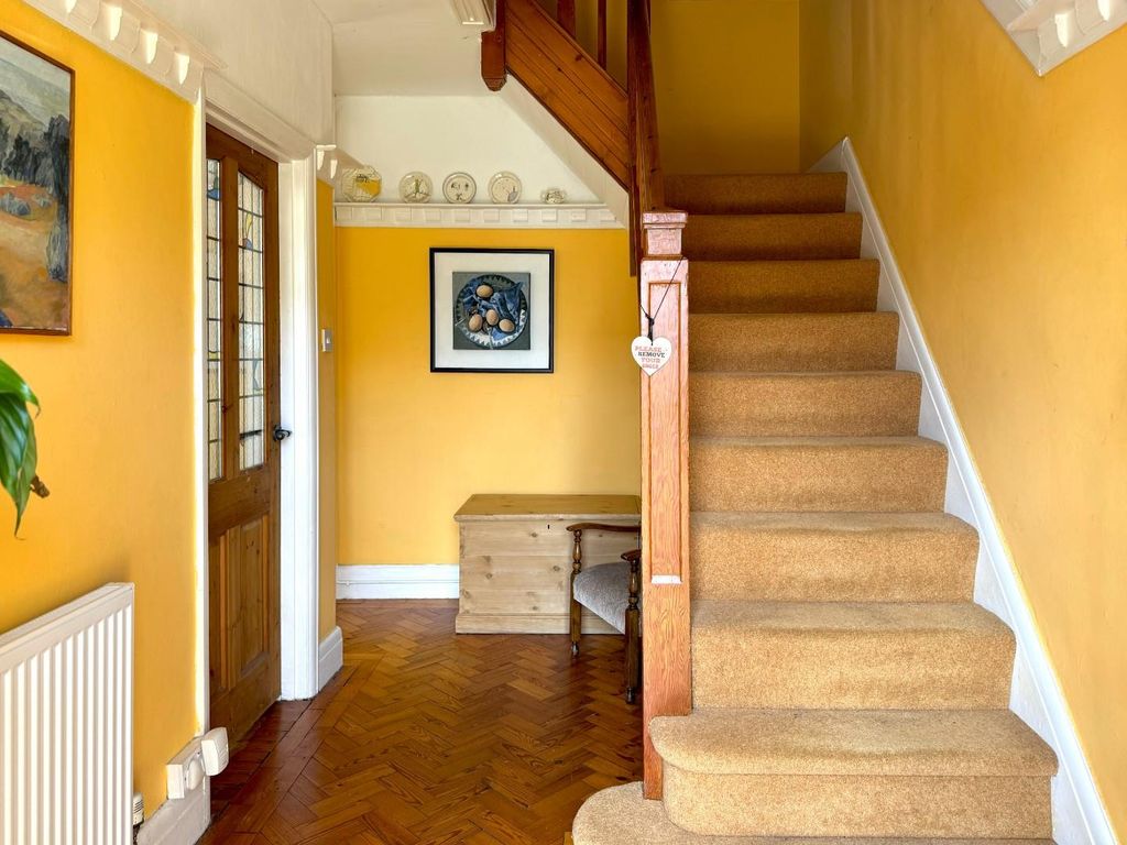 Property photo 2 of 33 Hallway