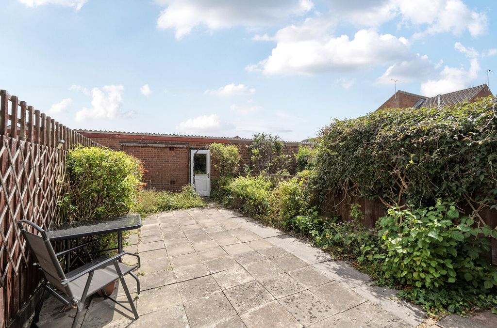 Property photo 2 of 21 13155044685Ea69A7d6A6