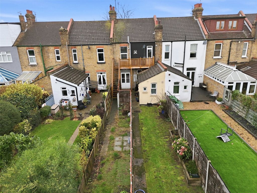 Property photo 2 of 10 Picture No. 06