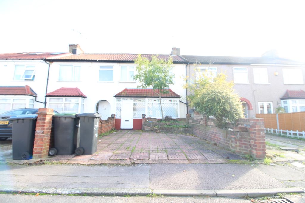 Property photo 1 of 11 Photo 11