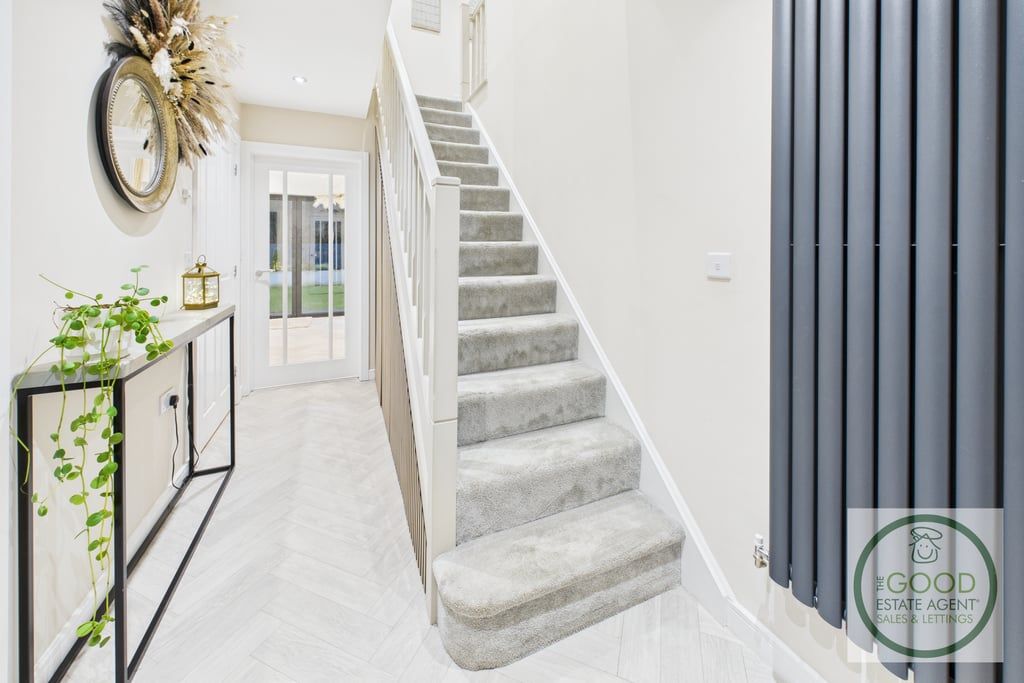 Property photo 2 of 30