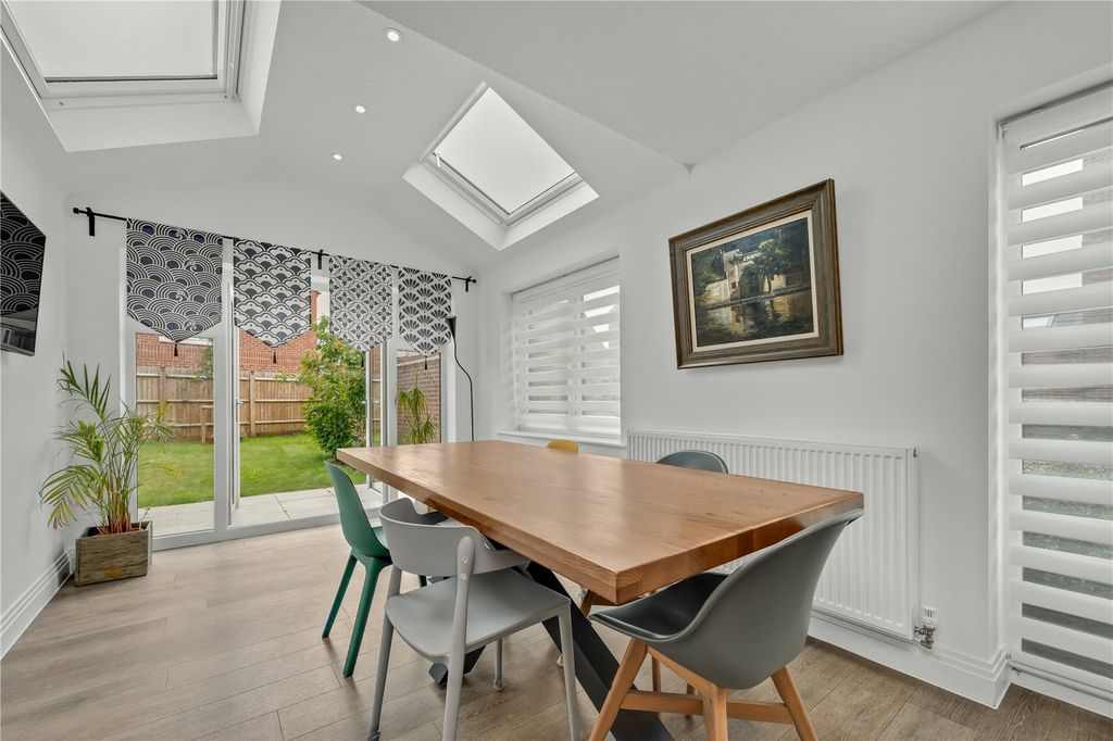 Property photo 3 of 16 Dining Area