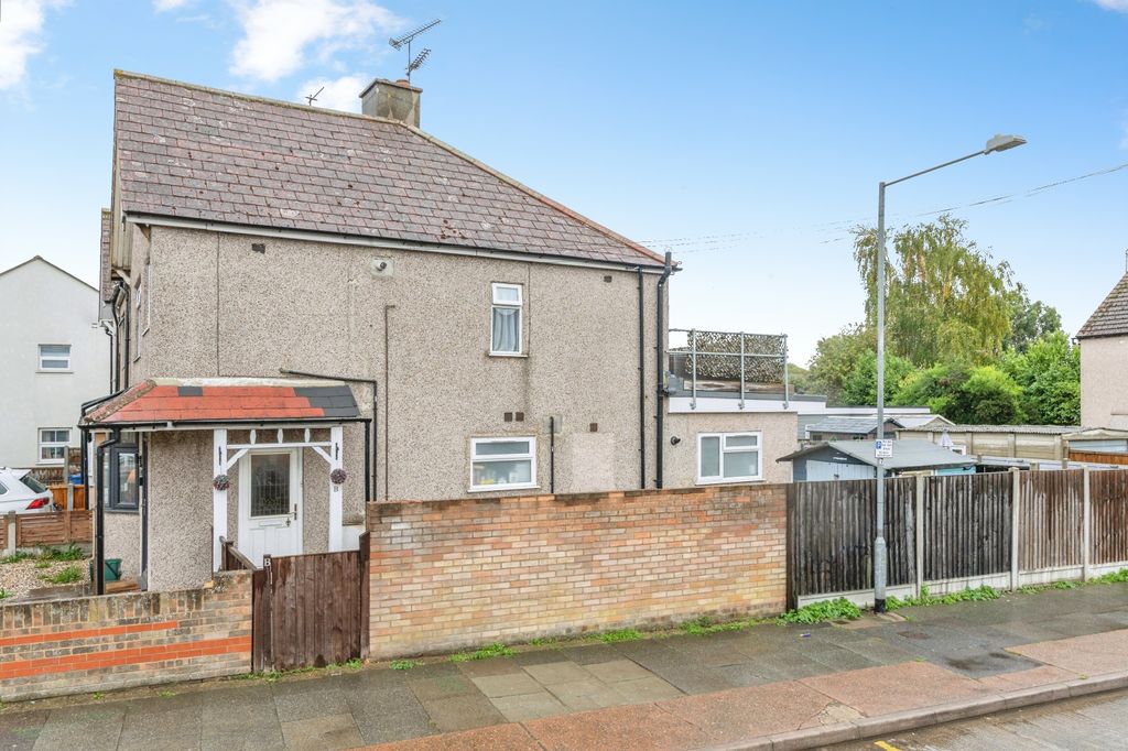 Property photo 2 of 15