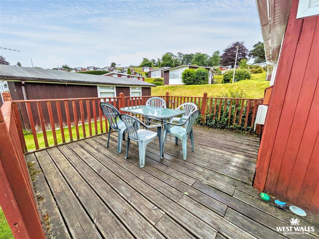 Property photo 2 of 15 9093.Jpg
