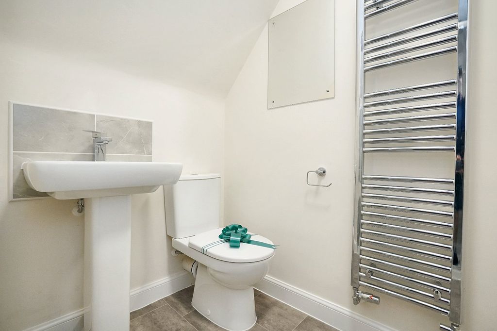 Additional image 14 of 4 bed detached house to rentHedger Grove, Upper Lighthorne, Leamington Spa, Warwickshire CV33