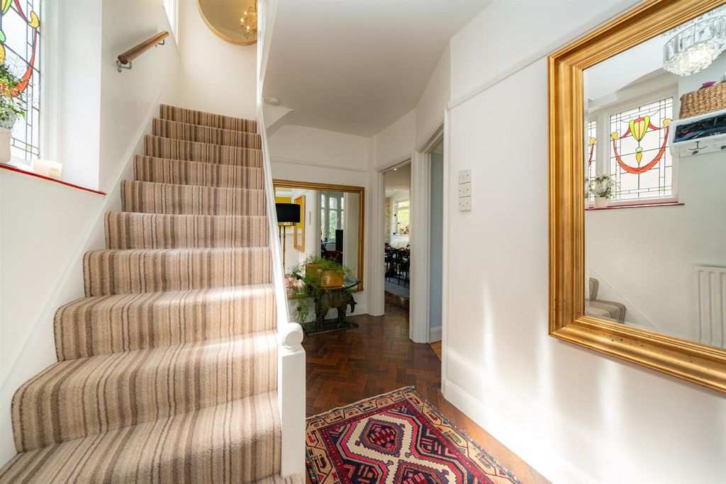 Property photo 2 of 24 6-King-Edward-Street-1882.Jpg