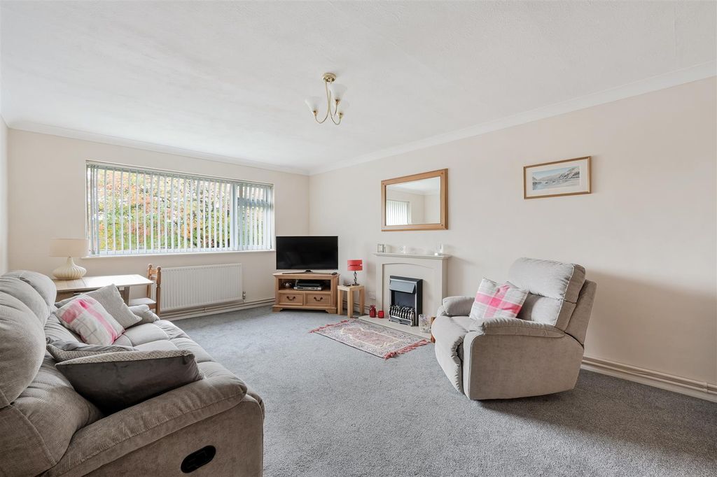 Property photo 2 of 16 Nork Way, 146 (12).Jpg