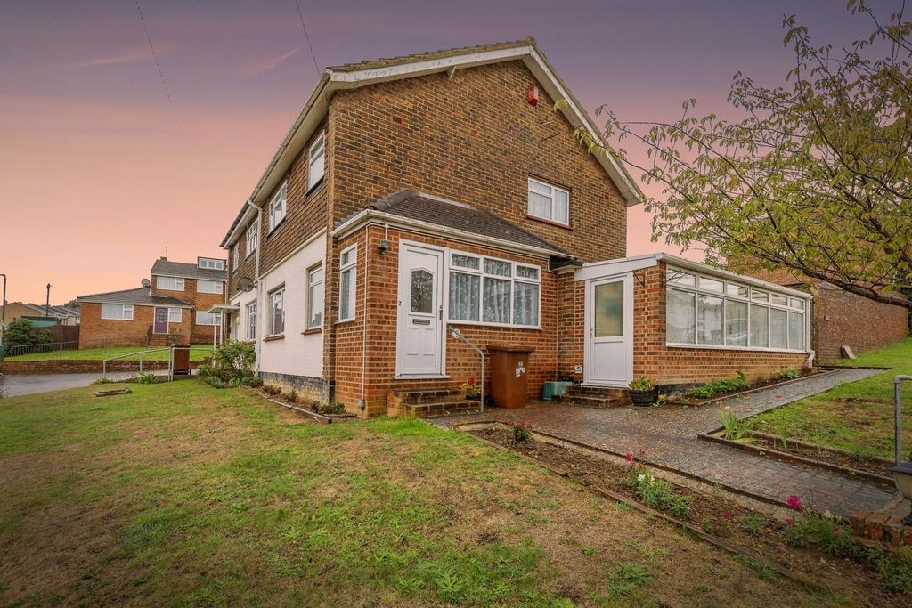 Property photo 1 of 18 Picture No. 08