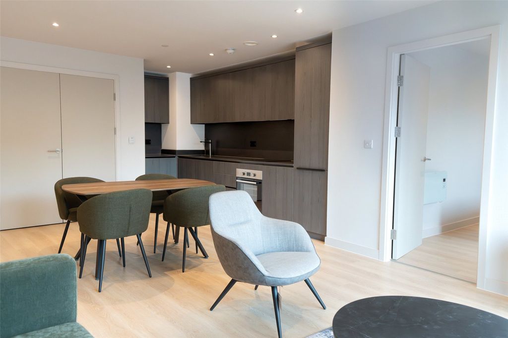 Property photo 2 of 30 Picture No. 01