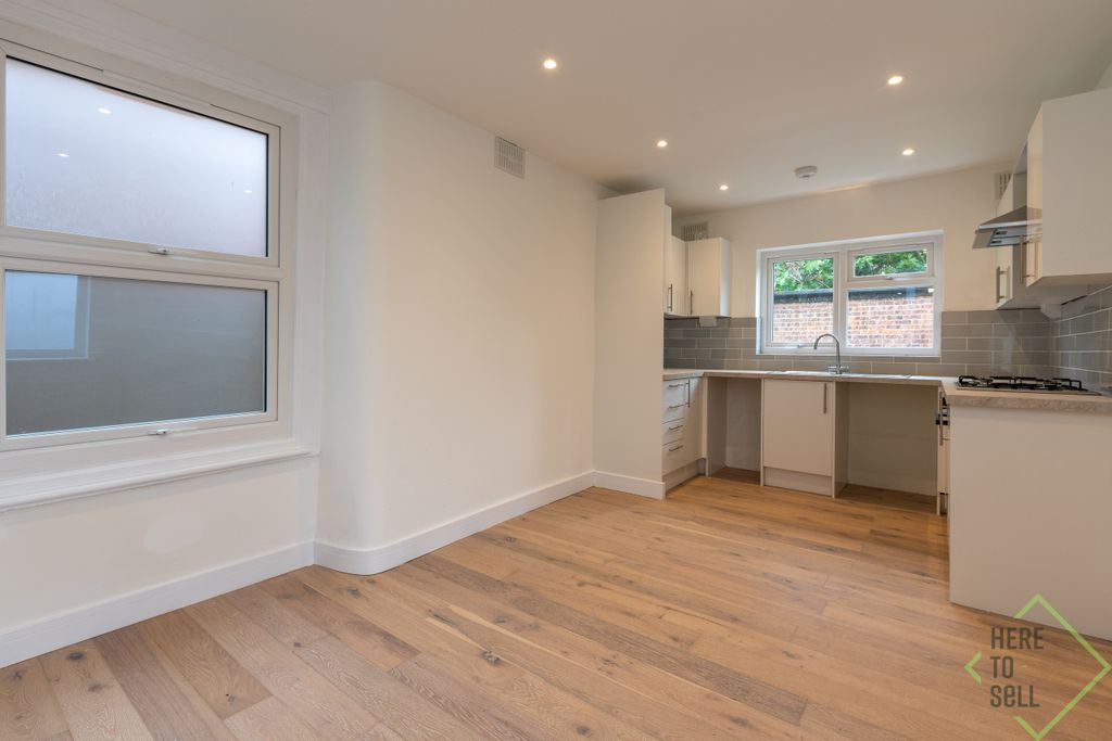 Property photo 3 of 15 Pembroke Road, London , N10 2Ht-25 (4)