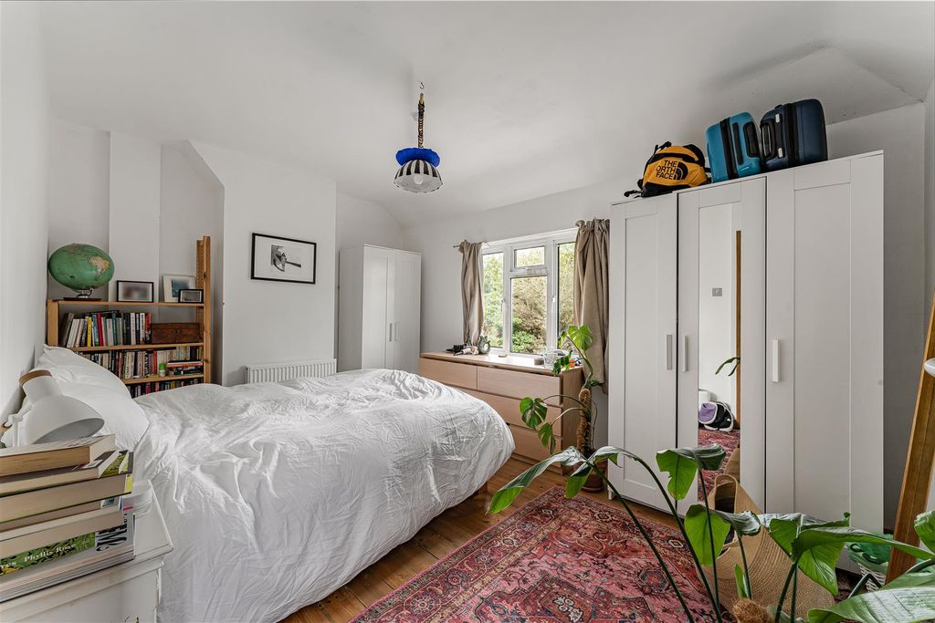 Property photo 3 of 18 3