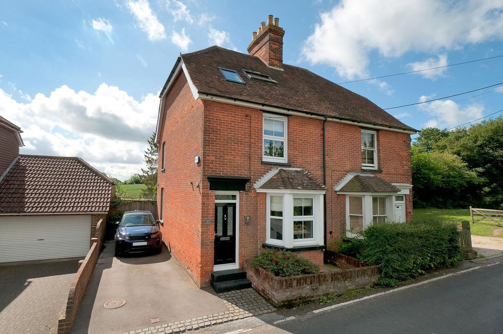 Property photo 1 of 17 27Headcorn01.Jpg