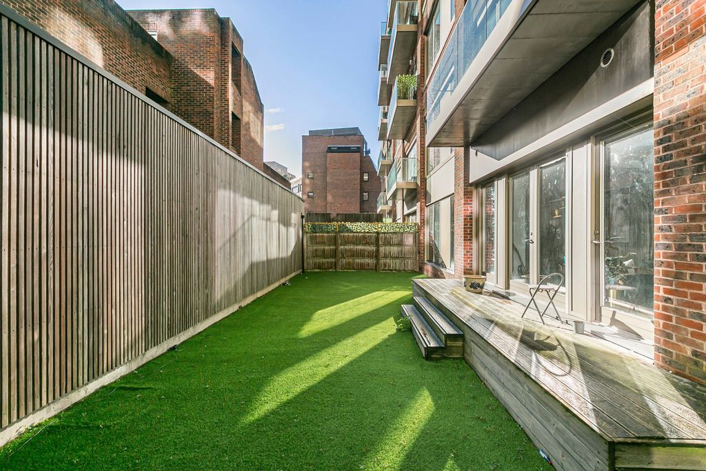 Property photo 1 of 13 Garden