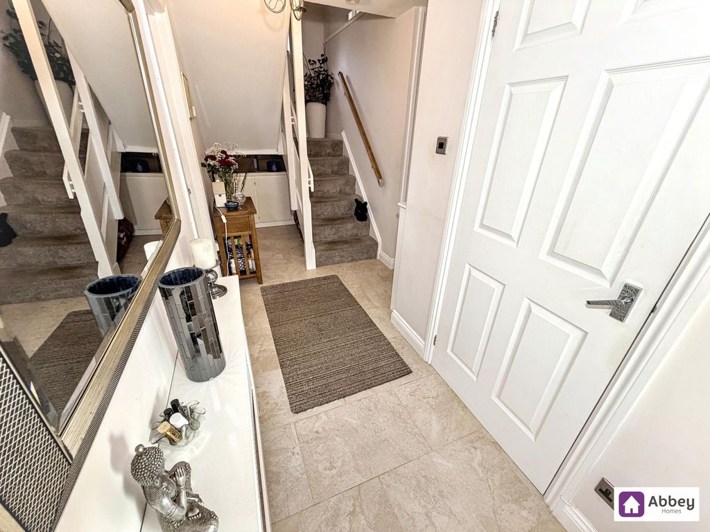 Property photo 2 of 15 Hallway
