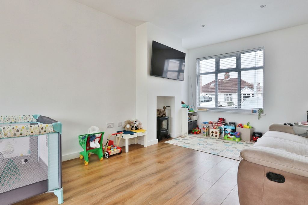 Property photo 3 of 16 3059666
