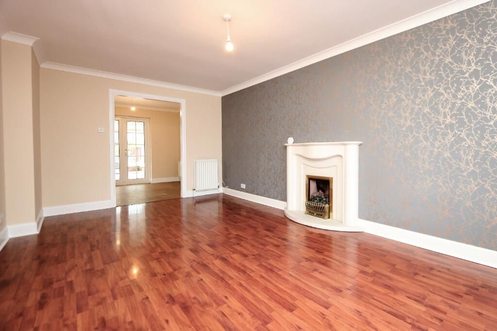 Property photo 2 of 33