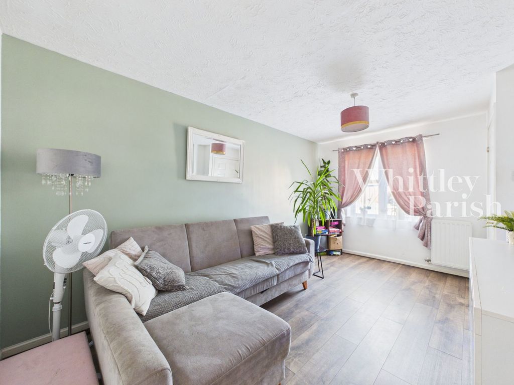 Property photo 2 of 12