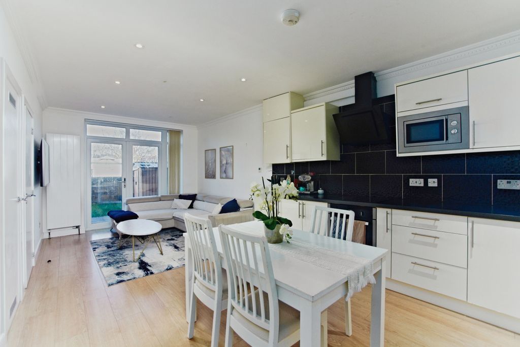 Property photo 3 of 18 Open Plan Living