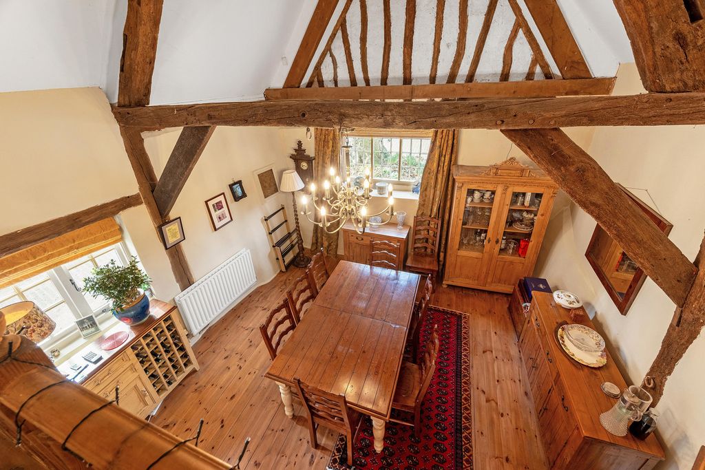 Property photo 2 of 35