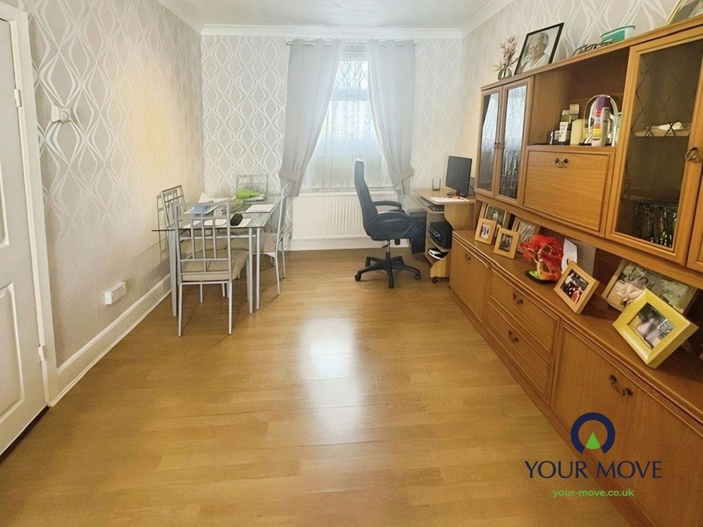 Property photo 3 of 13 Pbox-Img.Jpg