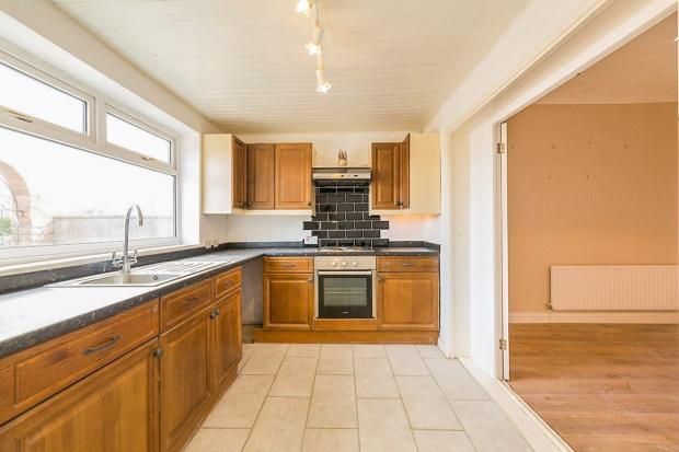 Property photo 3 of 6 Kitchen