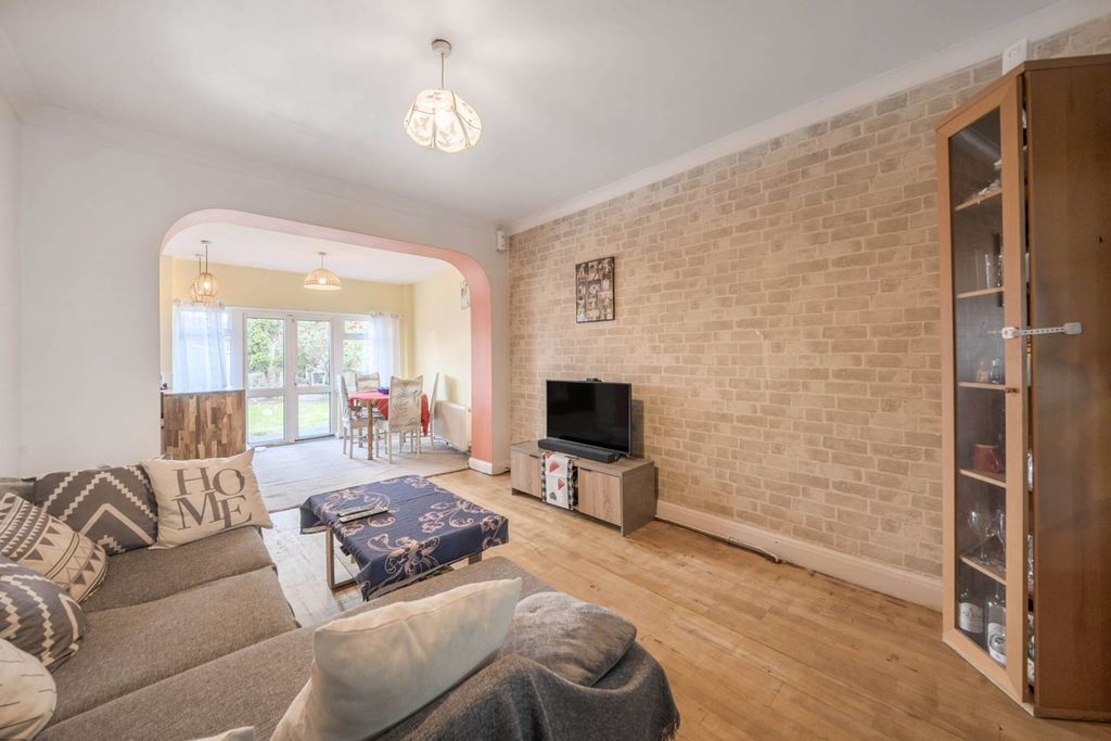 Property photo 1 of 13