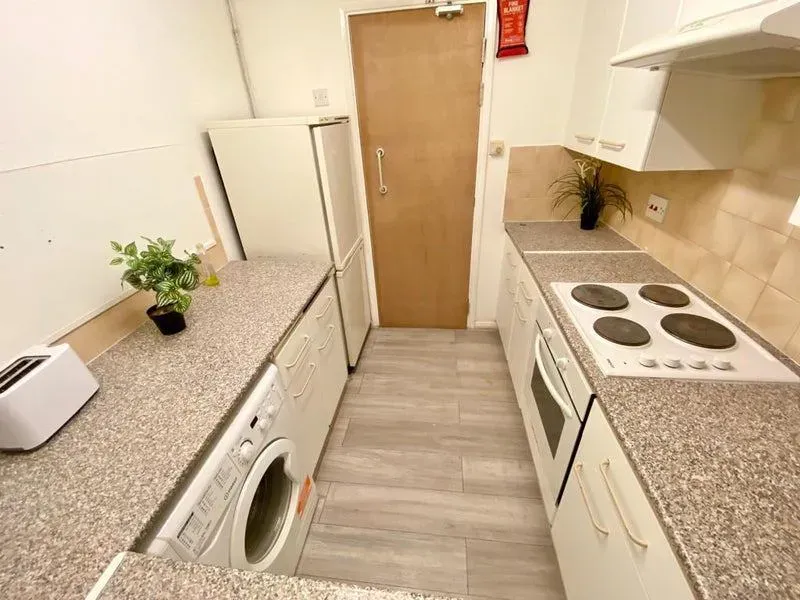 Property photo 3 of 4