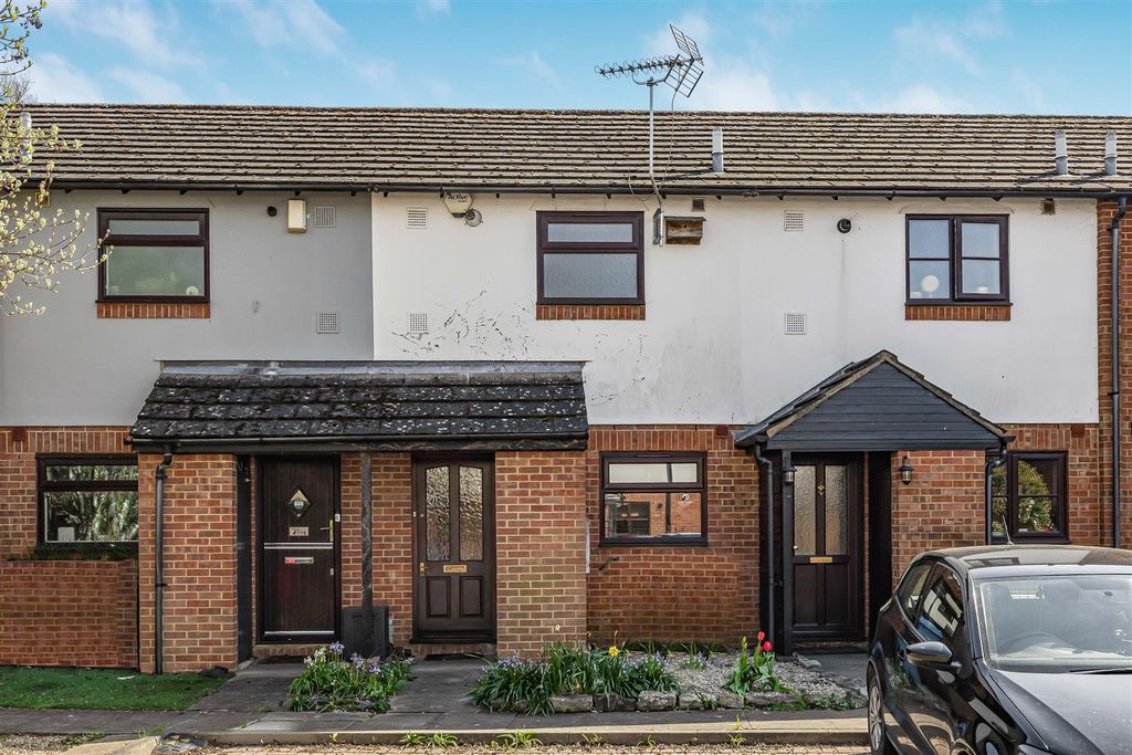 Property photo 1 of 10 Front