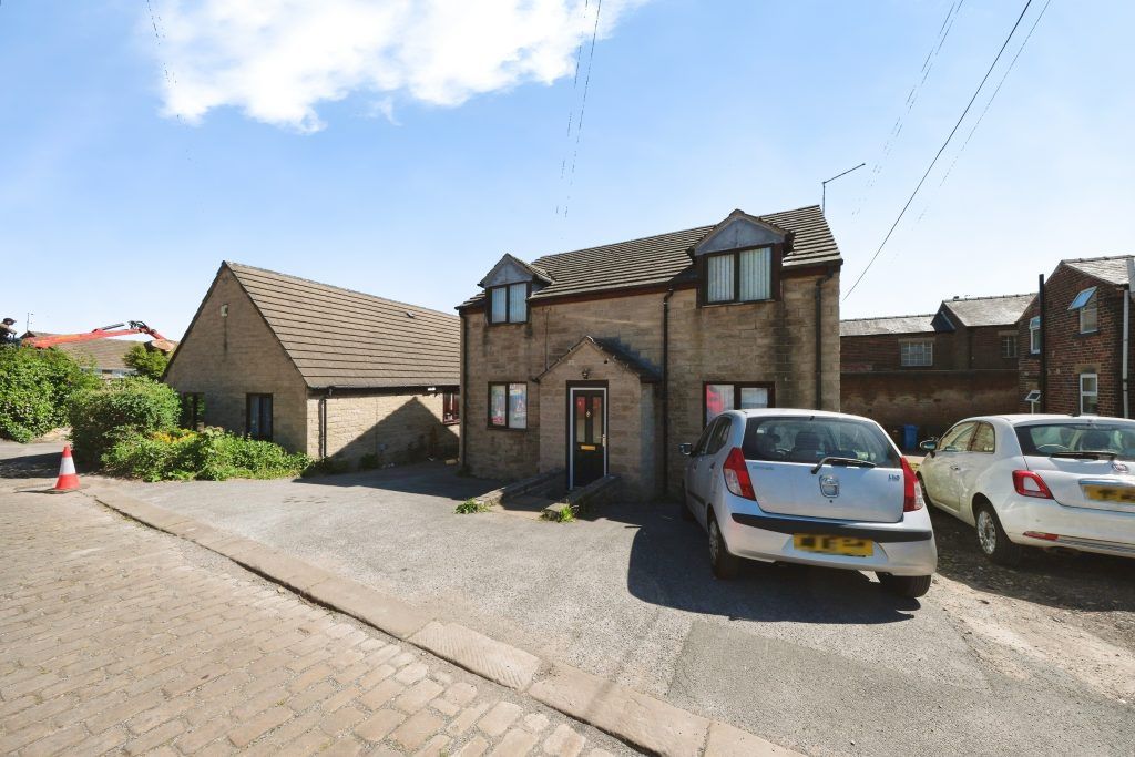 Property photo 2 of 24
