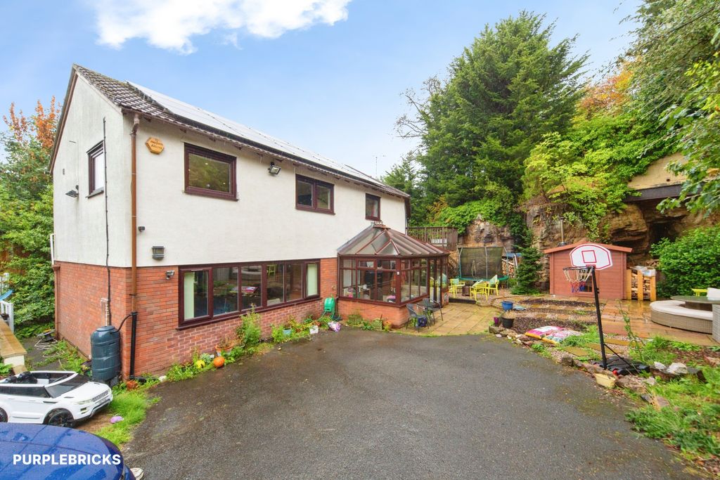 Property photo 1 of 34