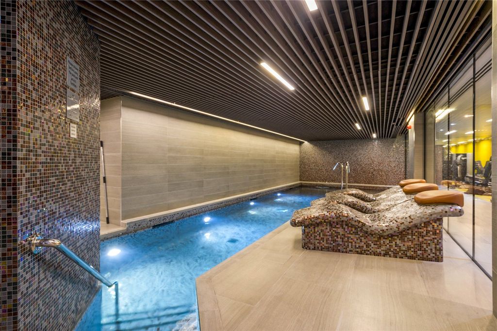Property photo 3 of 17 Communal Pool